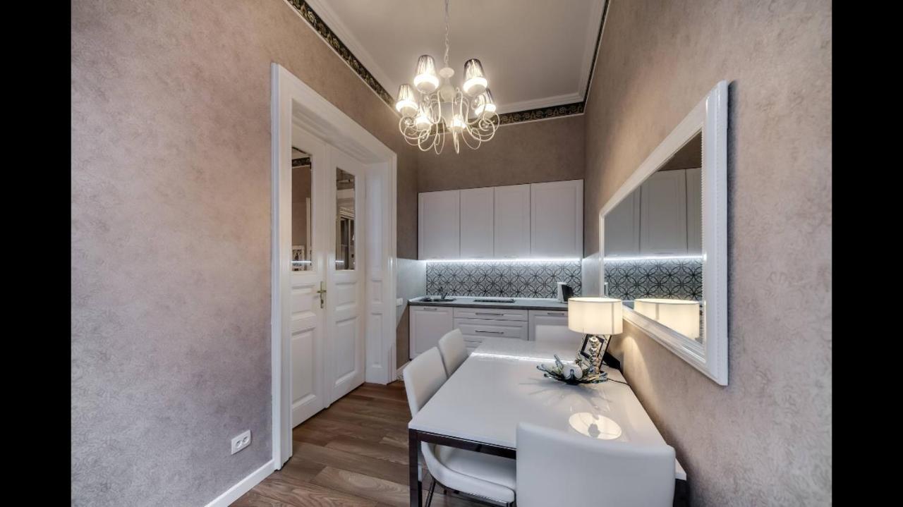 Lviv Apartments Exterior photo
